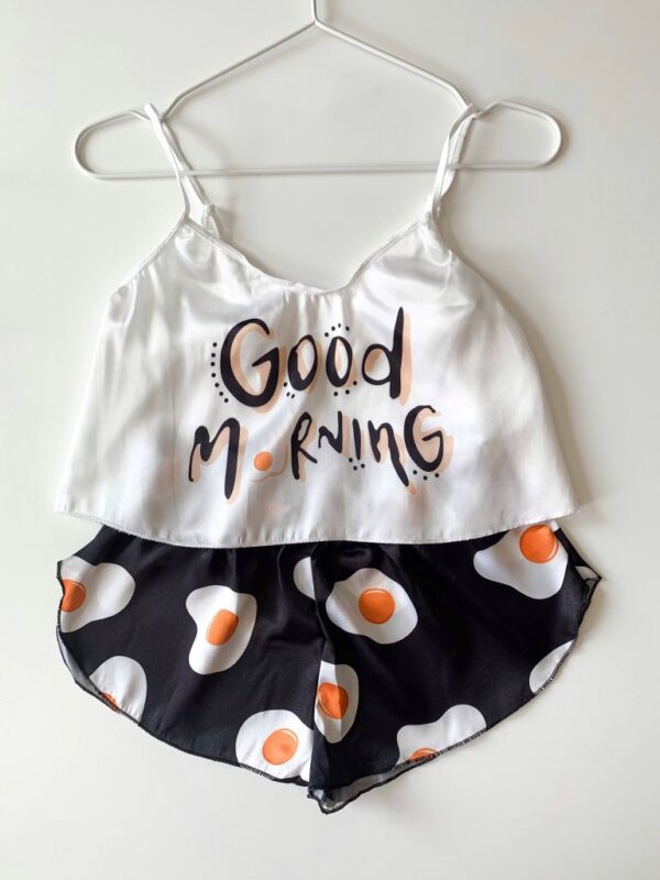 Pižama su užrašu "Good morning"