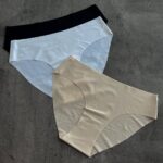 Besiūlės kelnaitės Alynna